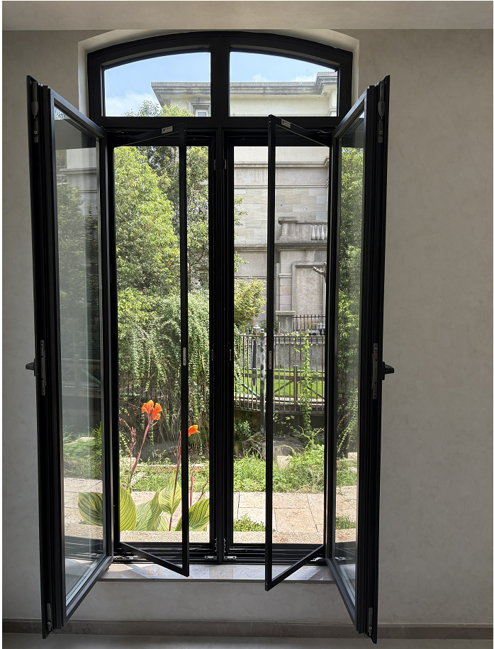 白金瀚宮采用韋柏紗門(mén)窗